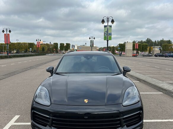 2020 Porsche Cayenne S III, чёрный, 6300000 рублей - вид 1