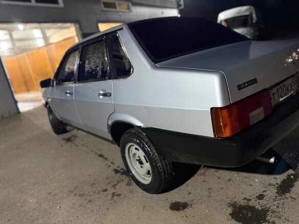 2002 Lada (ВАЗ) 21099, серебристый, 160000 рублей - вид 8