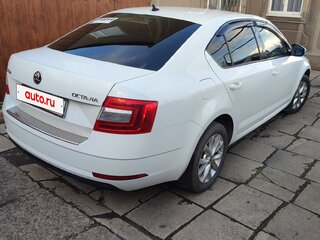 2017 Skoda Octavia III (A7) Рестайлинг, белый, 1400000 рублей, вид 4