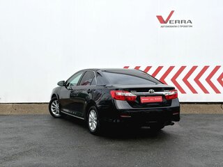 2013 Toyota Camry VII (XV50), чёрный, 1700000 рублей, вид 3
