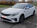 2019 Kia Optima IV Рестайлинг, белый, 1330000 рублей