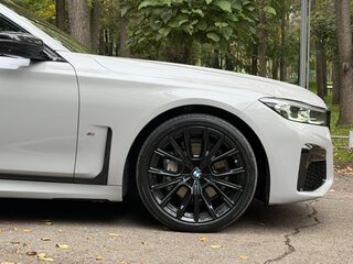 2019 BMW 7 серии 730i VI (G11/G12), белый, 5700000 рублей, вид 5