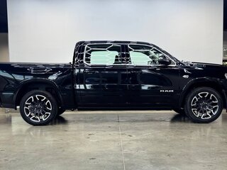 2026 Ram 1500 Crew Cab eTorque V Рестайлинг, чёрный, 12500000 рублей, вид 4