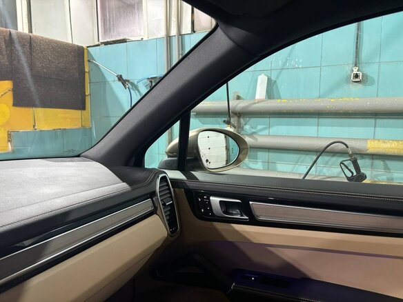 2018 Porsche Cayenne III, коричневый, 8800000 рублей - вид 19