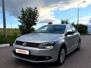 2013 Volkswagen Jetta VI, серебристый, 1025000 рублей, вид 3