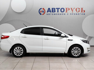 2012 Kia Rio 4-speed III, белый, 688000 рублей, вид 5