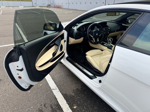 2008 BMW 6 серии 650i II (E63/E64) Рестайлинг, белый, 1990000 рублей - вид 8