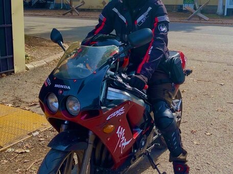 1996 Honda CBR 250R, красный, 240000 рублей, вид 3