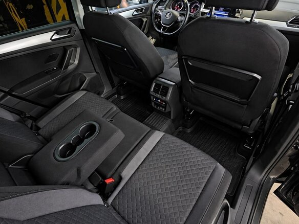 2017 Volkswagen Tiguan II, серый, 1999999 рублей - вид 16