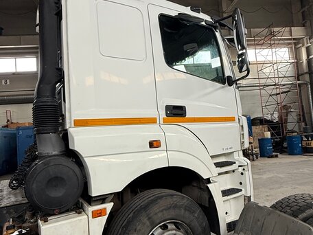 2017 КамАЗ 65206, белый, 3000000 рублей, вид 3
