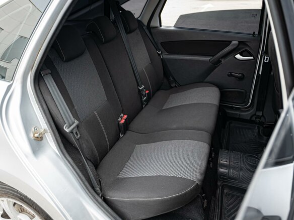 2014 Lada (ВАЗ) Granta I, серебристый, 440000 рублей - вид 6