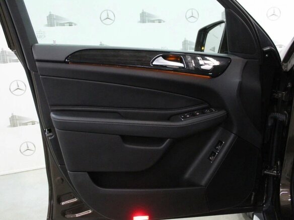 2016 Mercedes-Benz GLS 400 I (X166), коричневый - вид 13