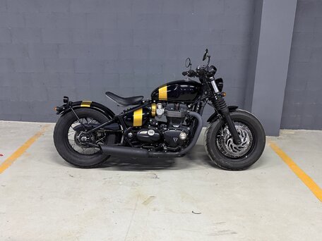 2020 Triumph Bonneville Bobber, чёрный, 1490000 рублей, вид 5