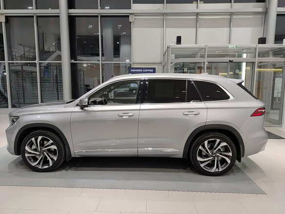 2023 Geely Monjaro I, серый, 3326000 рублей - вид 7