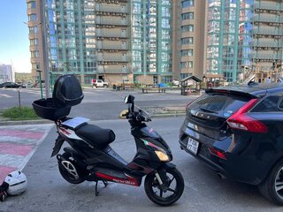 2018 Aprilia SR 50 R, красный, 170000 рублей, вид 1