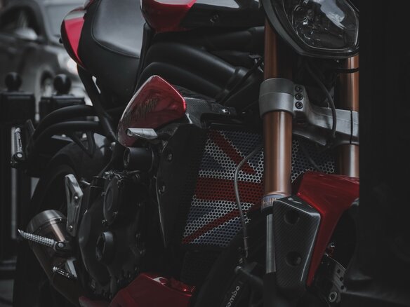 2012 Triumph Speed Triple, красный, 505000 рублей