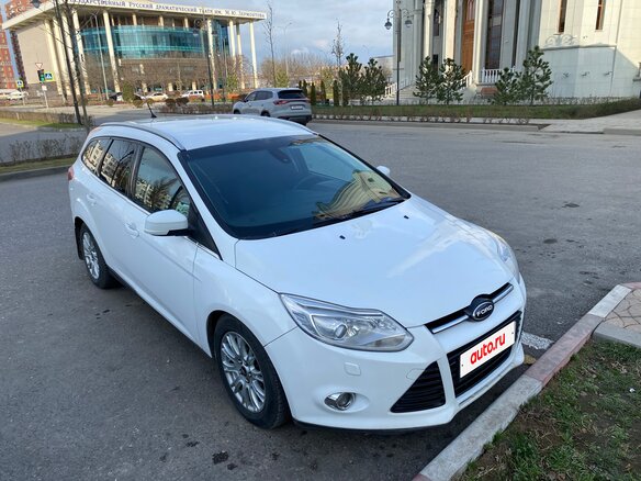 2013 Ford Focus III, белый, 650000 рублей - вид 4