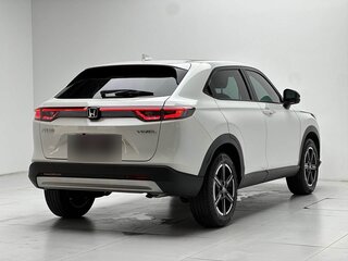 2024 Honda Vezel II, белый, 1874033 рублей, вид 4