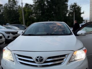 2013 Toyota Corolla X (E140, E150) Рестайлинг, белый, 1200000 рублей, вид 3