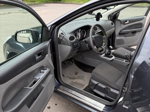 2010 Ford Focus II Рестайлинг, серый, 550000 рублей - вид 6