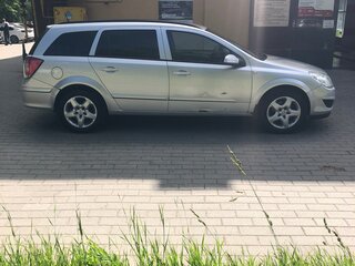 2008 Opel Astra H Рестайлинг, серебристый, 550000 рублей, вид 2