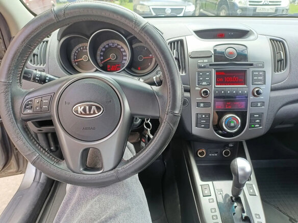 2010 Kia Cerato 4-speed II, серый - вид 13