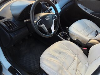 2011 Hyundai Solaris I, белый, 450000 рублей, вид 5