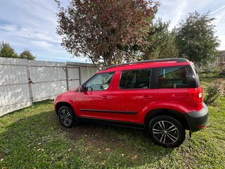2013 Skoda Yeti I, красный, 700000 рублей, вид 4