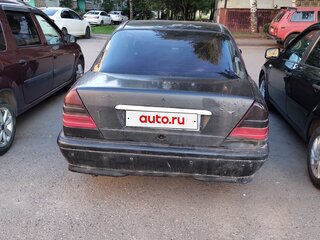 1997 Mercedes-Benz C-Класс 180 I (W202) Рестайлинг, чёрный, 150000 рублей, вид 2