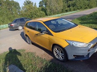 2015 Ford Focus III Рестайлинг, жёлтый, 300000 рублей, вид 2