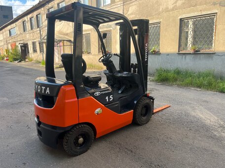2011 Toyota 02-8FDF15, 755000 рублей, вид 5
