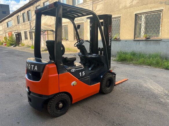 2011 Toyota 02-8FDF15, 755000 рублей - вид 4