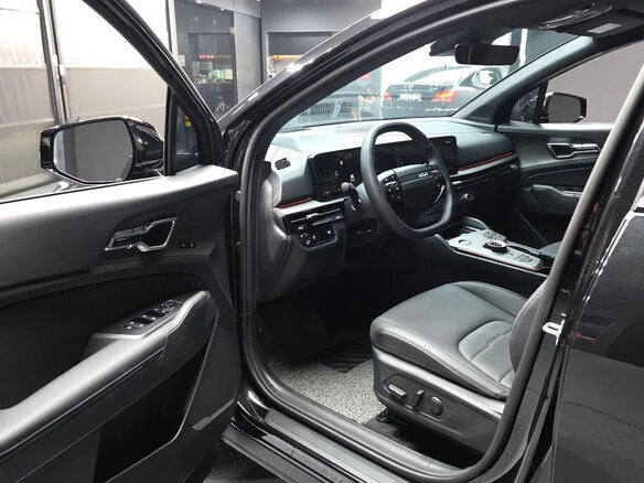 2026 Kia Sportage V Рестайлинг, чёрный, 5650000 рублей - вид 11