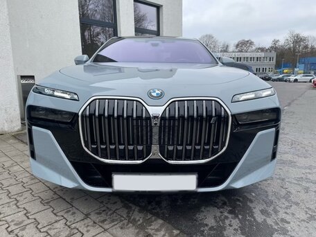 BMW i7 I (G70)