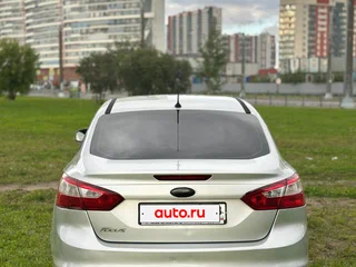 2013 Ford Focus III, серебристый, 410000 рублей, вид 5