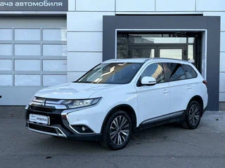 2019 Mitsubishi Outlander III Рестайлинг 3, белый, 1839000 рублей, вид 1