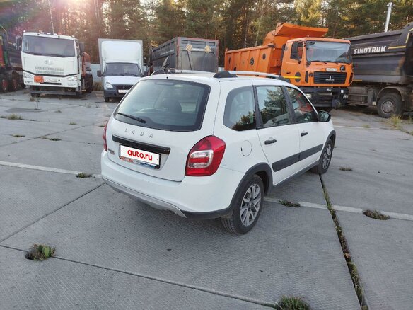 2023 Lada (ВАЗ) Granta Cross I Рестайлинг, белый, 635350 рублей - вид 2