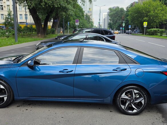 2020 Hyundai Elantra VII (CN7), синий, 1950000 рублей - вид 8