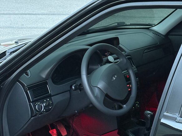 2017 Lada (ВАЗ) Priora I Рестайлинг, чёрный, 630000 рублей - вид 6