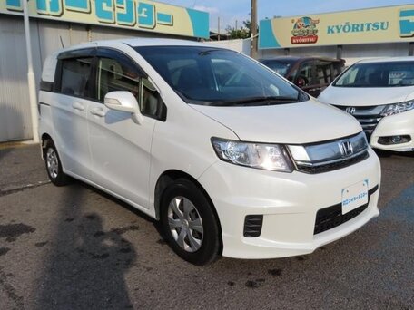 2015 Honda Freed Spike I Рестайлинг 2, белый, 800000 рублей, вид 3