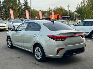 2019 Kia Rio IV, бежевый, 1270000 рублей, вид 5