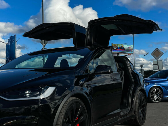 2023 Tesla Model X Plaid I Рестайлинг, чёрный, 7699000 рублей - вид 28