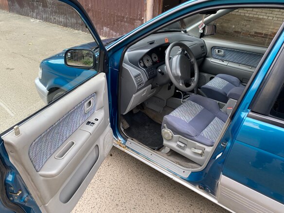 1997 Mitsubishi Space Runner I, синий, 325000 рублей - вид 7