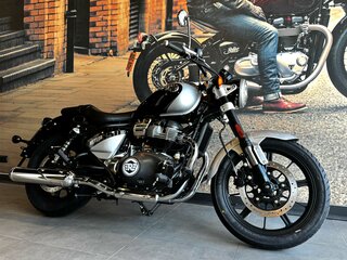 2026 Royal Enfield Super Meteor, серый, 773000 рублей, вид 1