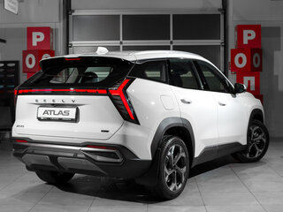 2026 Geely Atlas II, белый, 3909990 рублей, вид 4