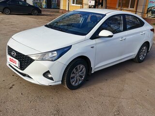2020 Hyundai Solaris II Рестайлинг, белый, 890000 рублей, вид 1