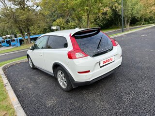 2010 Volvo C30 I Рестайлинг, белый, 650000 рублей, вид 5