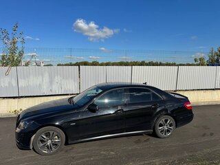 2010 Mercedes-Benz E-Класс 200 5G-Tronic IV (W212, S212, C207), чёрный, 1049000 рублей, вид 2