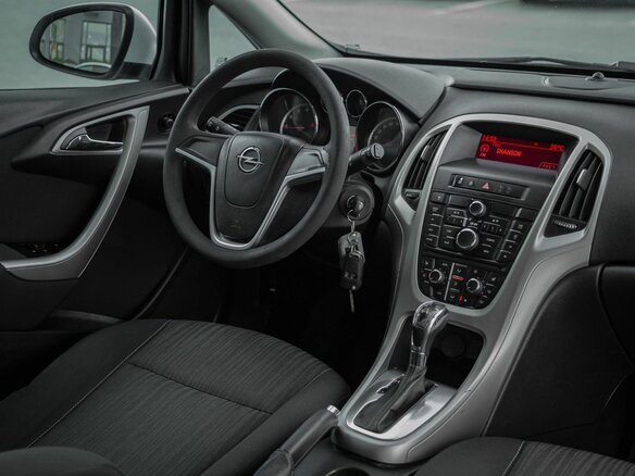2011 Opel Astra J, белый, 569000 рублей - вид 5