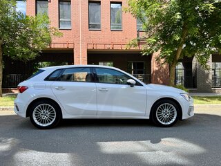 2020 Audi A3 Sportback 35 TFSI IV (8Y), белый, 2200000 рублей, вид 5